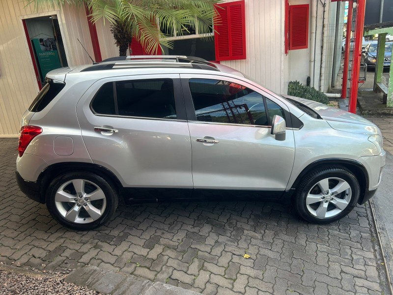 TRACKER 1.8 MPFI LT 4X2 16V FLEX 4P AUTOMÁTICO - 2014 - TRêS COROAS
