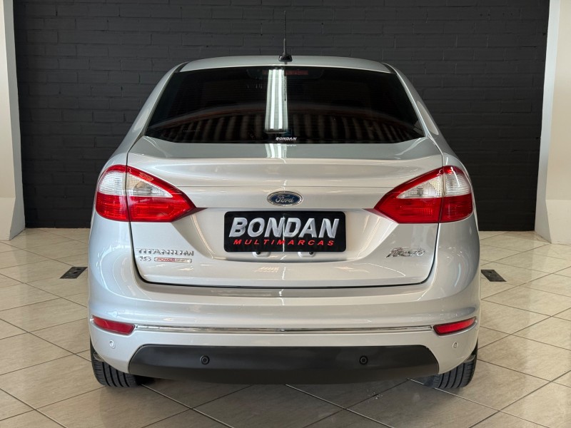 FIESTA 1.6 TITANIUM SEDAN 16V FLEX 4P AUTO - 2015 - FARROUPILHA