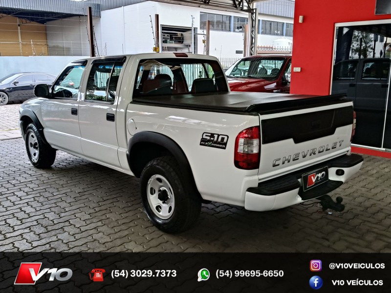 S10 2.4 MPFI ADVANTAGE 4X2 CD 8V FLEX 4P MANUAL - 2011 - CAXIAS DO SUL