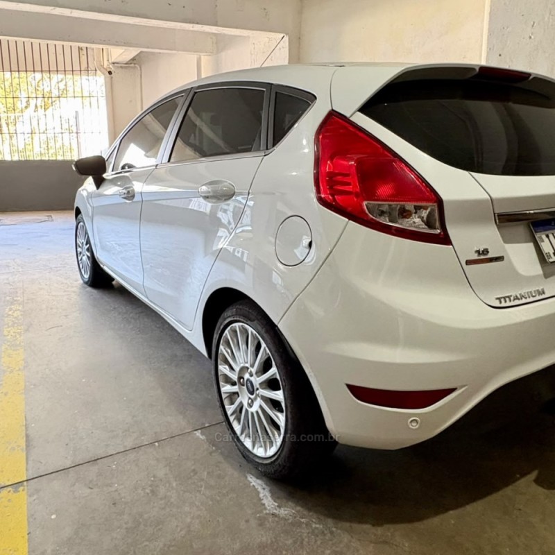 FIESTA 1.6 TITANIUM HATCH 16V FLEX 4P AUTOMÁTICO - 2016 - NOVA BASSANO