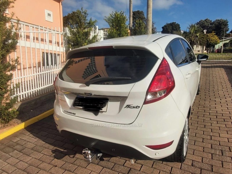 FIESTA 1.6 TITANIUM HATCH 16V FLEX 4P AUTOMÁTICO - 2016 - NOVA BASSANO