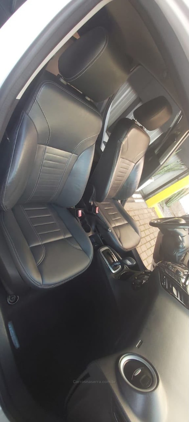 FIESTA 1.6 TITANIUM HATCH 16V FLEX 4P AUTOMÁTICO - 2016 - NOVA BASSANO