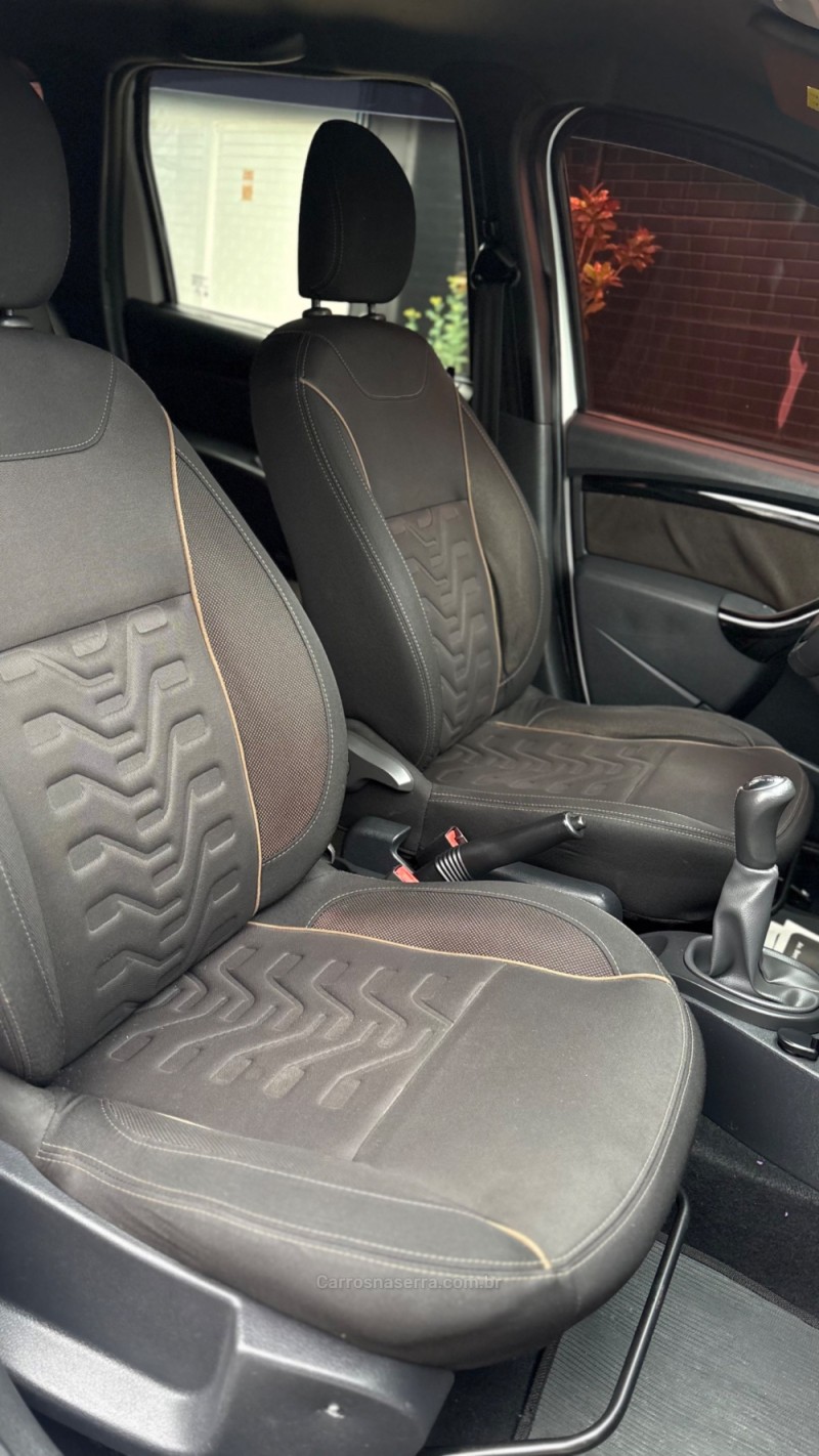 DUSTER 1.6 DYNAMIQUE 4X2 16V FLEX 4P MANUAL - 2016 - LAJEADO