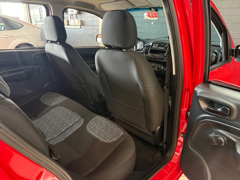 UNO 1.0 EVO ATTRACTIVE 8V FLEX 4P MANUAL - 2021 - FARROUPILHA