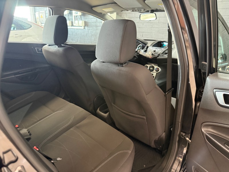 FIESTA 1.6 SE HATCH 16V FLEX 4P AUTOMÁTICO - 2014 - FARROUPILHA