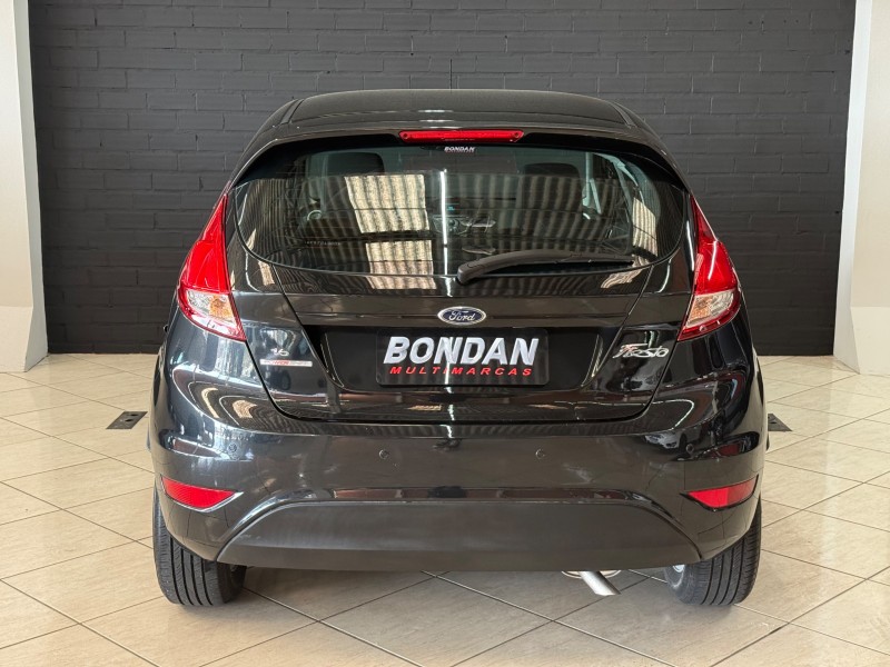 FIESTA 1.6 SE HATCH 16V FLEX 4P AUTOMÁTICO - 2014 - FARROUPILHA