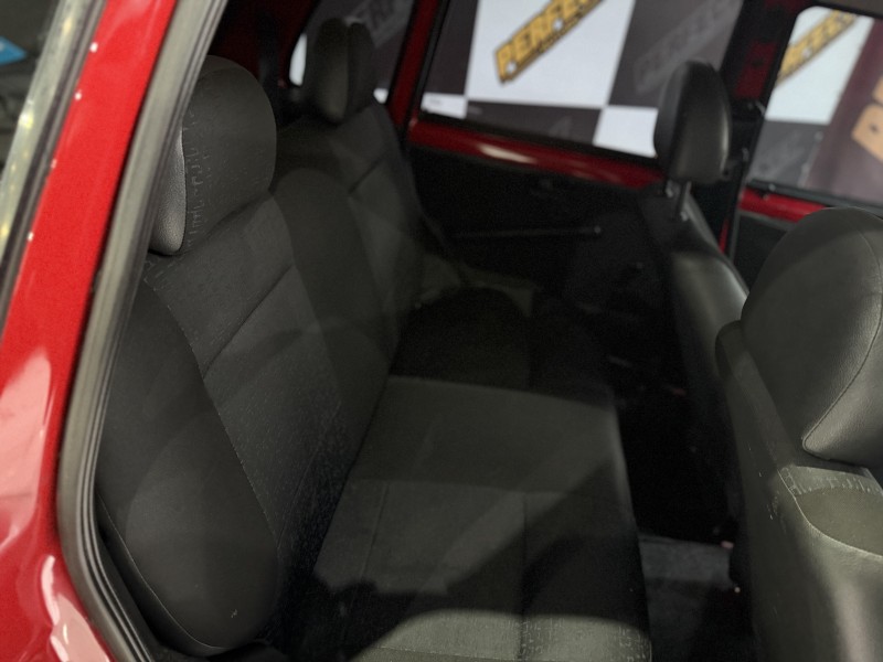 UNO 1.0 WAY 8V FLEX 4P MANUAL - 2011 - PORTãO