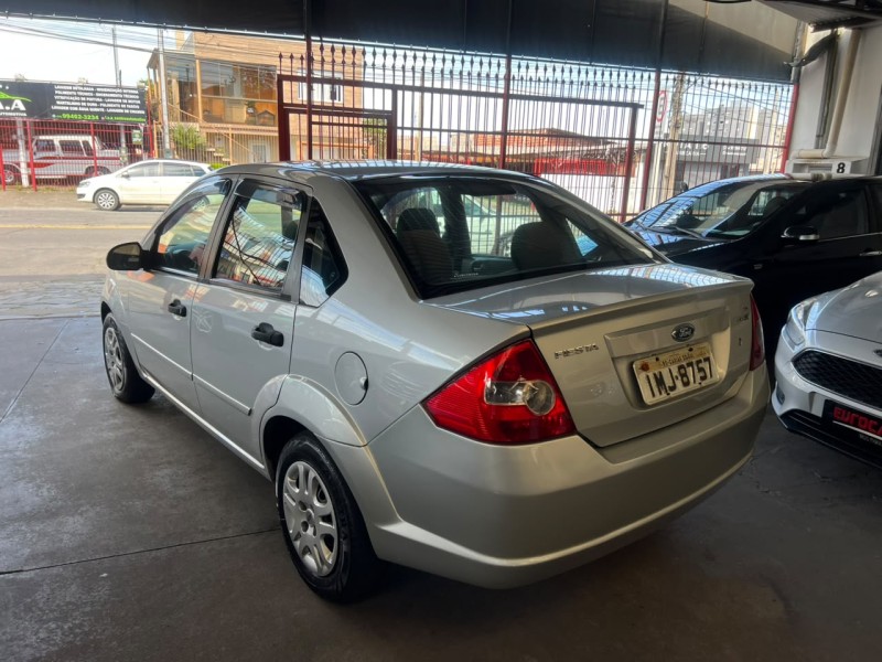 FIESTA 1.6 MPI SEDAN 8V FLEX 4P MANUAL - 2005 - CAXIAS DO SUL