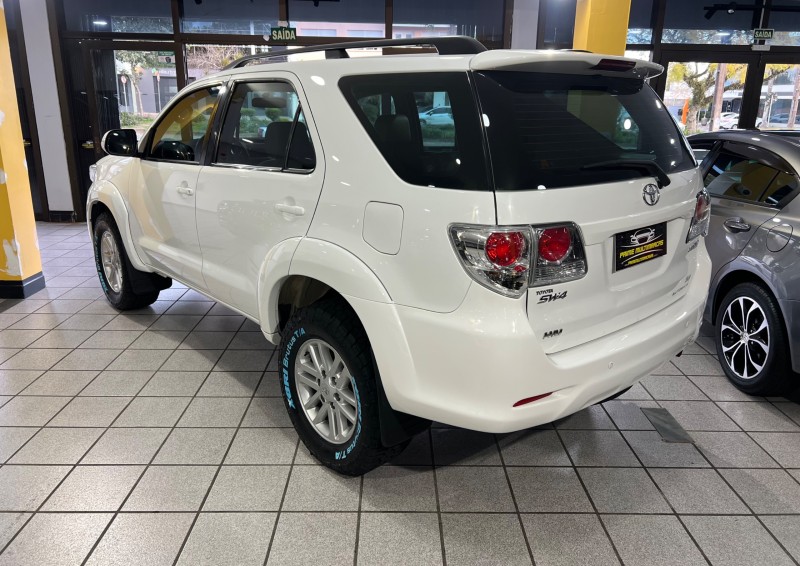 HILUX SW4 2.7 SR 4X2 16V FLEX 4P AUTOMÁTICO - 2014 - CAXIAS DO SUL