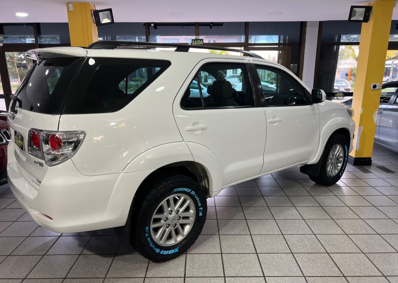 HILUX SW4 2.7 SR 4X2 16V FLEX 4P AUTOMÁTICO - 2014 - CAXIAS DO SUL