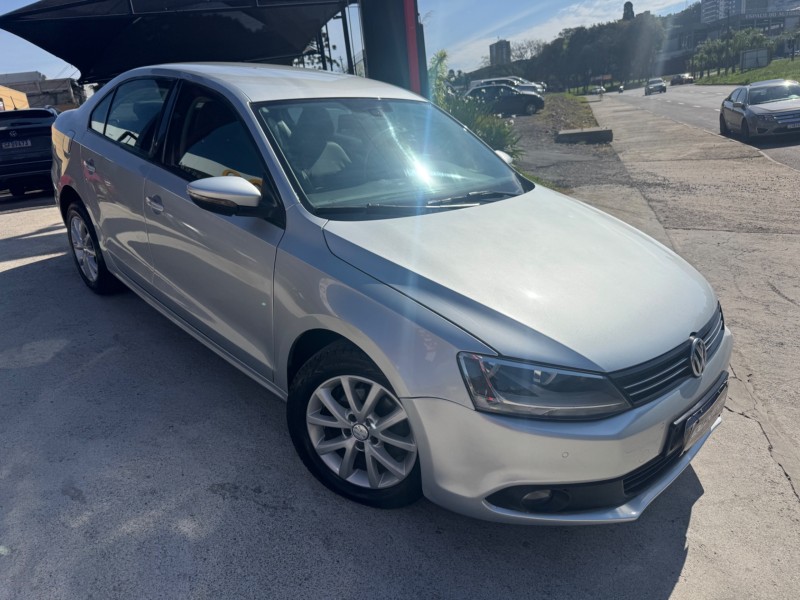 jetta 2.0 comfortline flex 4p tiptronic 2012 caxias do sul