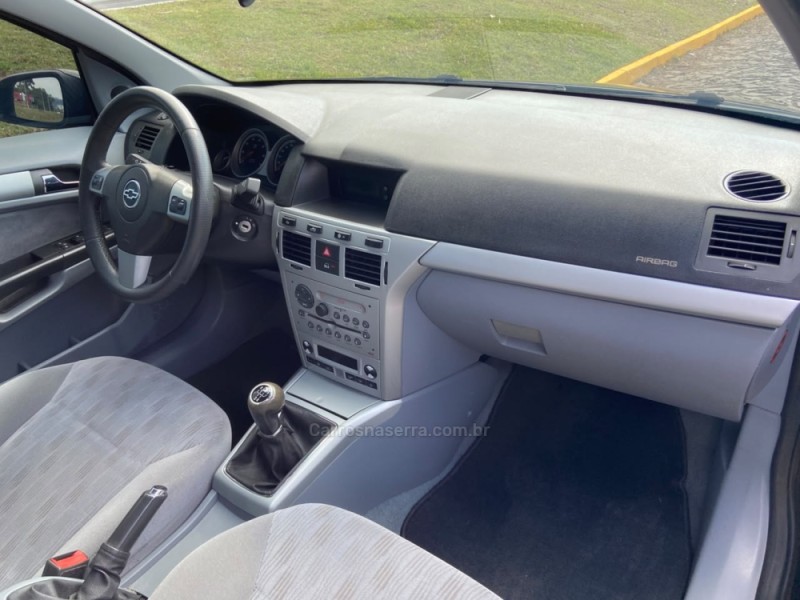 VECTRA 2.0 MPFI ELEGANCE 8V FLEX 4P MANUAL - 2009 - DOIS IRMãOS