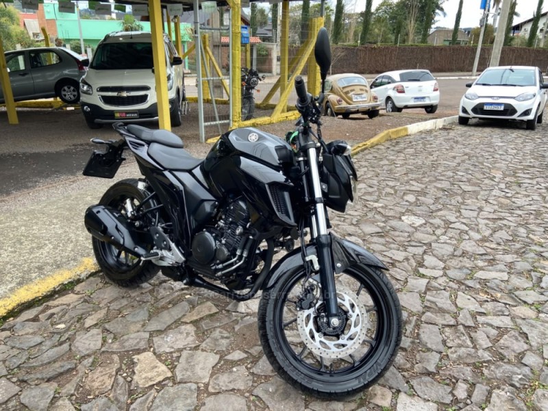 fazer fz25 2020 dois irmaos