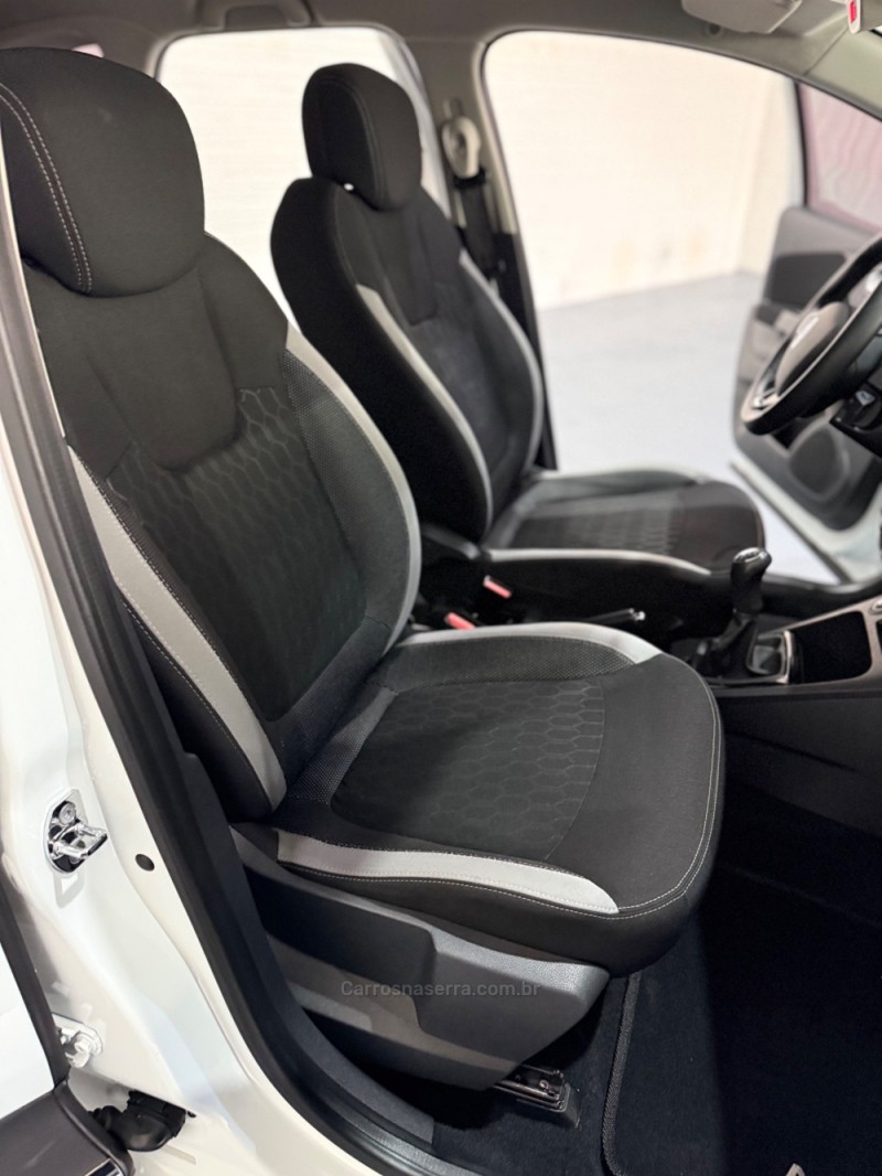 CAPTUR 1.6 16V SCE FLEX ZEN MANUAL - 2018 - ARROIO DO MEIO