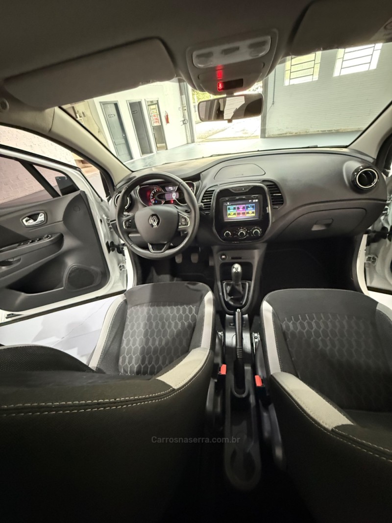CAPTUR 1.6 16V SCE FLEX ZEN MANUAL - 2018 - ARROIO DO MEIO