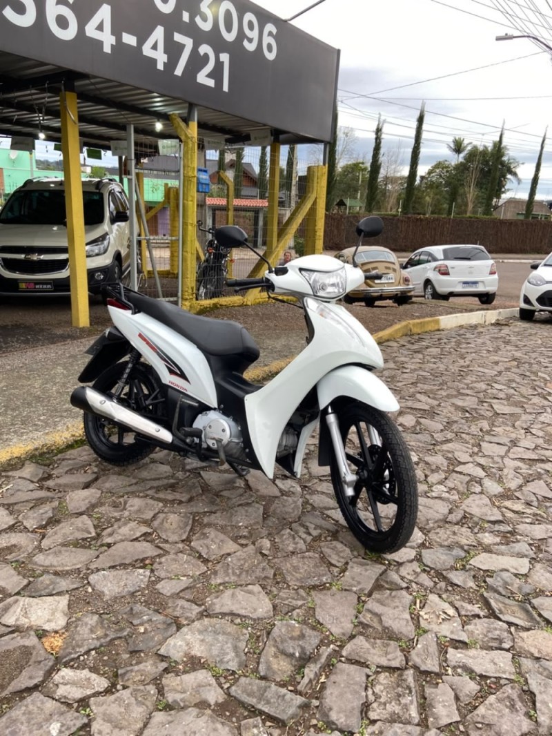 biz 125   2015 dois irmaos