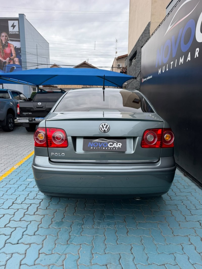 POLO SEDAN 1.6 MI COMFORTLINE 8V FLEX 4P MANUAL - 2011 - ESTâNCIA VELHA