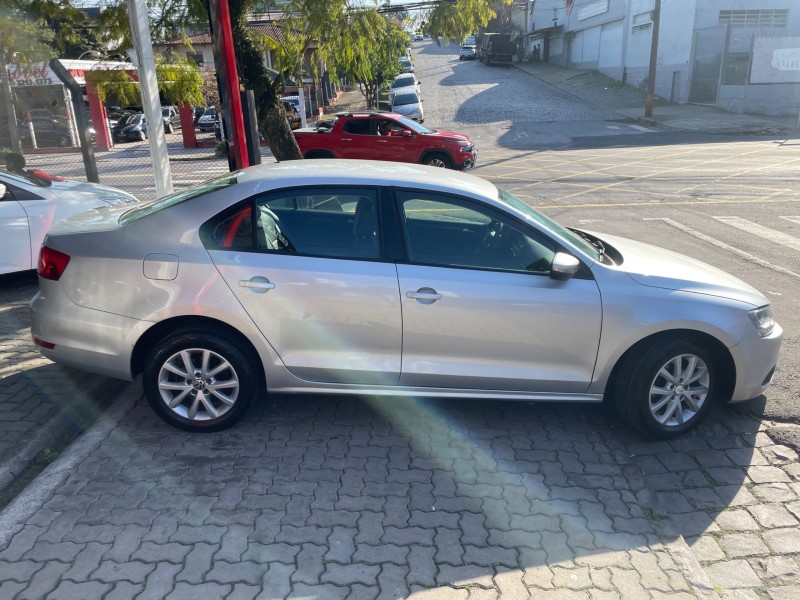 JETTA 2.0 COMFORTLINE FLEX 4P TIPTRONIC - 2012 - CAXIAS DO SUL