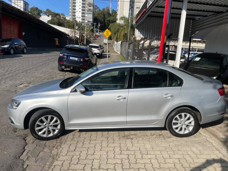 JETTA 2.0 COMFORTLINE FLEX 4P TIPTRONIC - 2012 - CAXIAS DO SUL