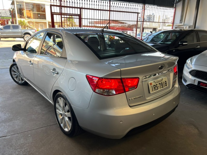 CERATO 1.6 EX SEDAN 16V GASOLINA 4P MANUAL - 2011 - CAXIAS DO SUL