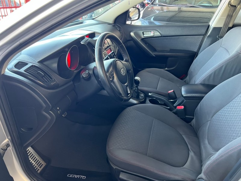 CERATO 1.6 EX SEDAN 16V GASOLINA 4P MANUAL - 2011 - CAXIAS DO SUL