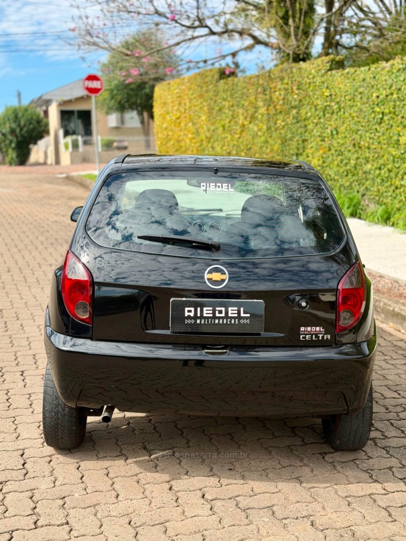 CELTA 1.0 MPFI SPIRIT 8V FLEX 4P MANUAL - 2015 - VENâNCIO AIRES