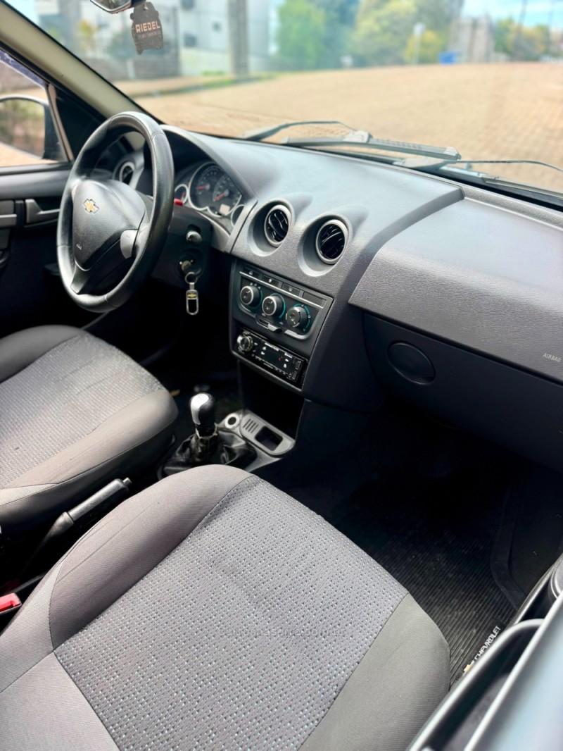 CELTA 1.0 MPFI SPIRIT 8V FLEX 4P MANUAL - 2015 - VENâNCIO AIRES