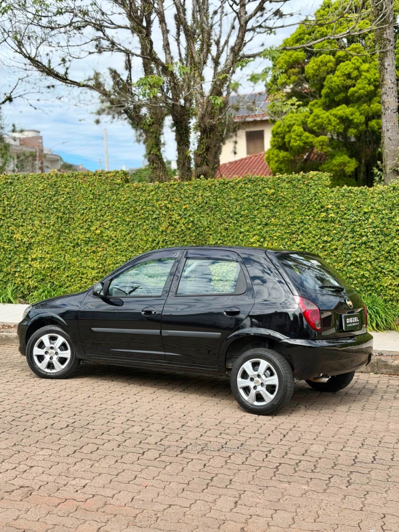 CELTA 1.0 MPFI SPIRIT 8V FLEX 4P MANUAL - 2015 - VENâNCIO AIRES