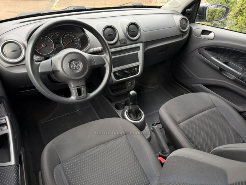 VOYAGE 1.0 MI TRENDLINE 8V FLEX 4P MANUAL - 2015 - LAGOA VERMELHA