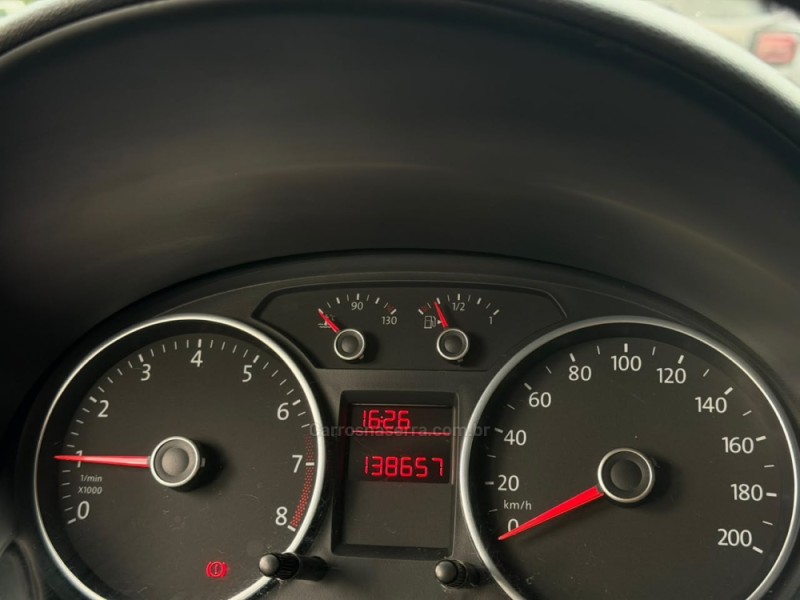 VOYAGE 1.0 MI TRENDLINE 8V FLEX 4P MANUAL - 2015 - LAGOA VERMELHA