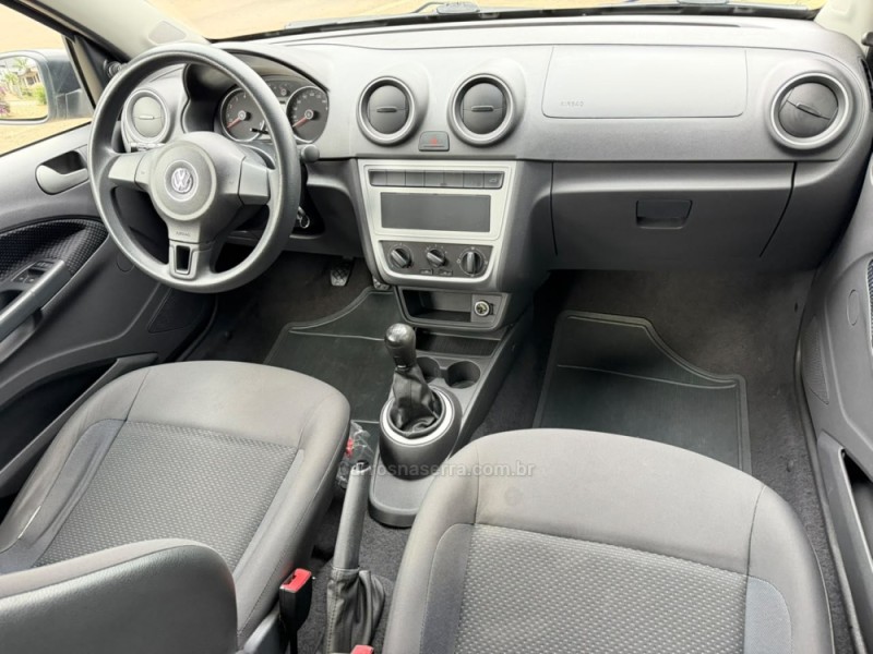 VOYAGE 1.0 MI TRENDLINE 8V FLEX 4P MANUAL - 2015 - LAGOA VERMELHA