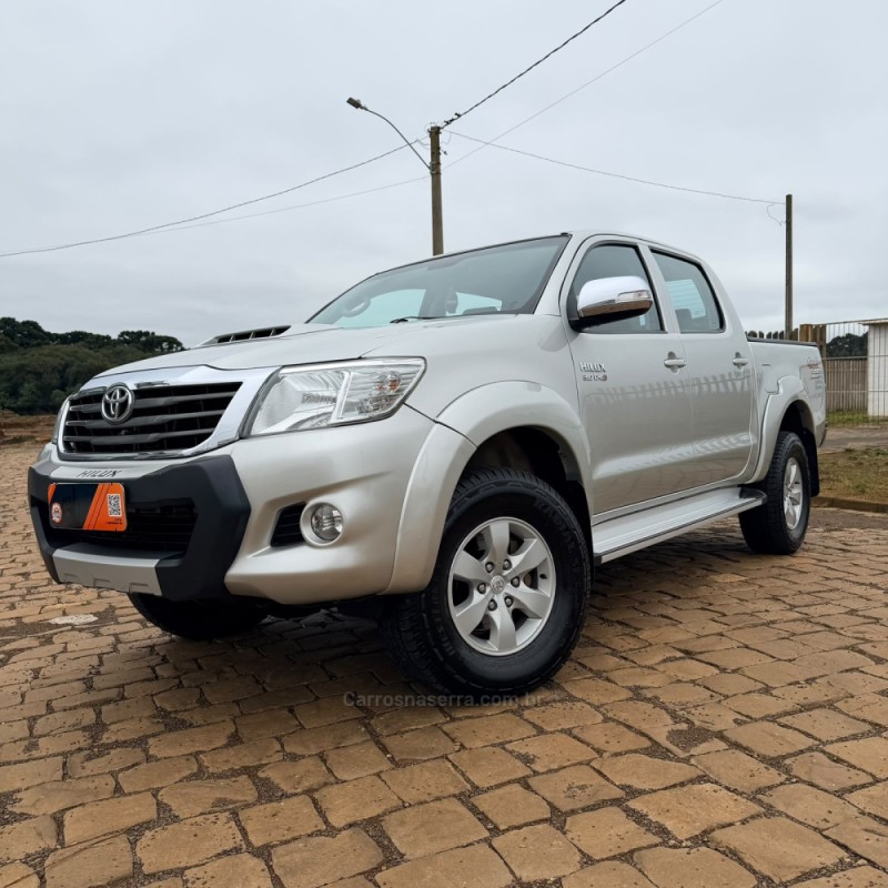hilux 3.0 srv 4x4 cd 16v turbo intercooler diesel 4p manual 2014 vacaria
