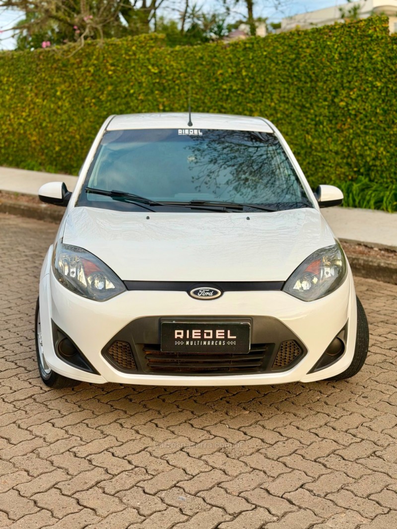 FIESTA 1.6 MPI 8V GASOLINA 4P MANUAL - 2012 - VENâNCIO AIRES