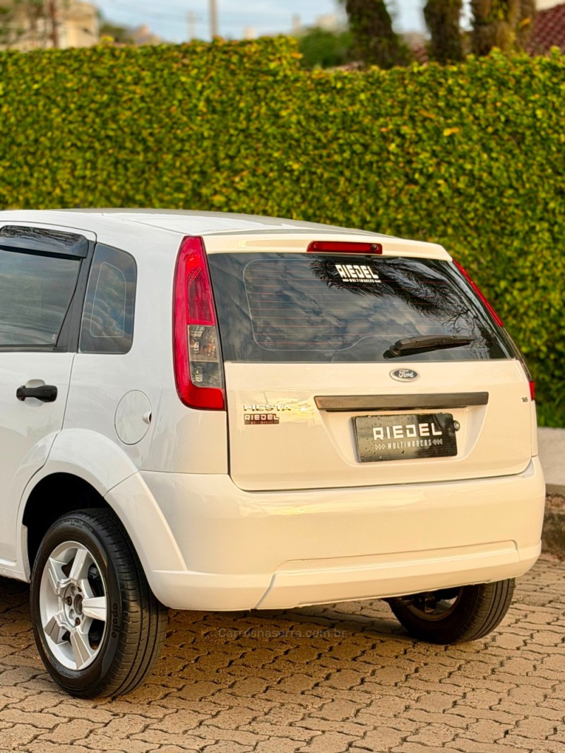 FIESTA 1.6 MPI 8V GASOLINA 4P MANUAL - 2012 - VENâNCIO AIRES