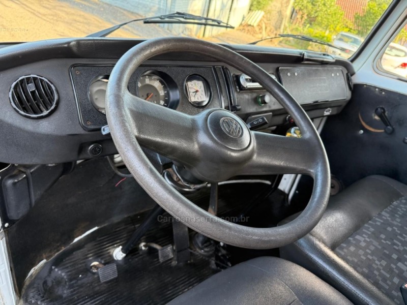 KOMBI 1.6 MI PICK-UP CS 8V GASOLINA 2P MANUAL - 1994 - IVOTI