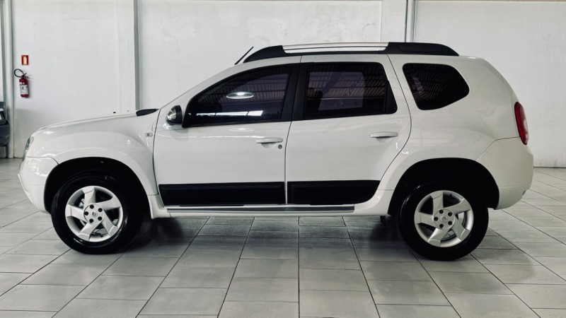DUSTER 1.6 DYNAMIQUE 4X2 16V FLEX 4P MANUAL - 2014 - ESTâNCIA VELHA