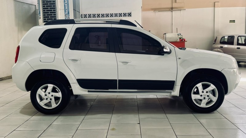 DUSTER 1.6 DYNAMIQUE 4X2 16V FLEX 4P MANUAL - 2014 - ESTâNCIA VELHA