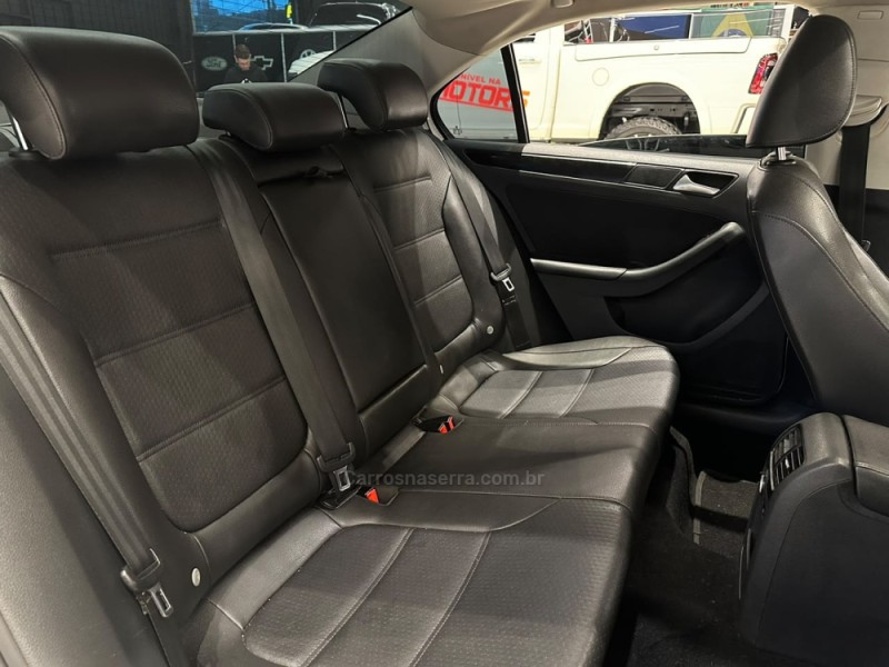 JETTA 2.0 COMFORTLINE FLEX 4P TIPTRONIC - 2013 - CAXIAS DO SUL