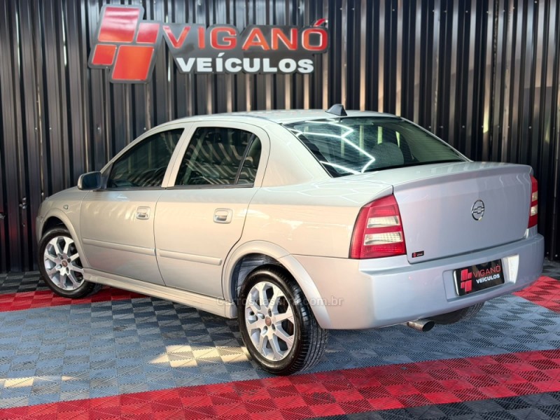 ASTRA 2.0 MPFI CD 8V GASOLINA 4P MANUAL - 2004 - CAXIAS DO SUL