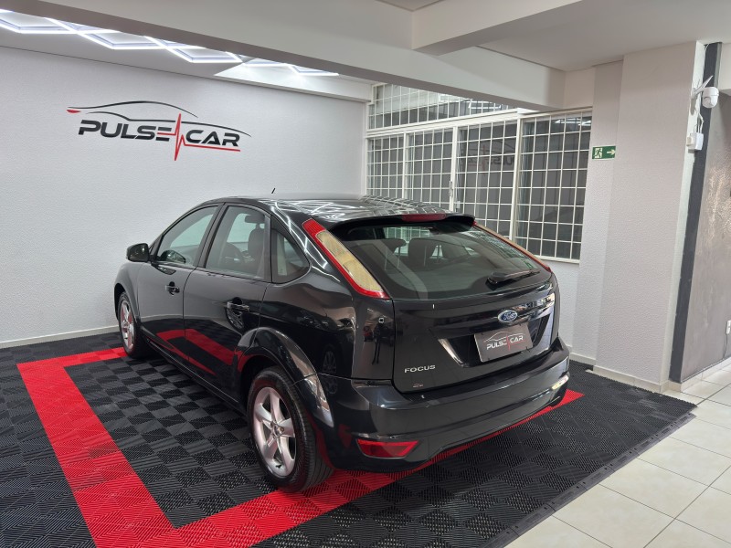 FOCUS 1.6 GLX 8V FLEX 4P MANUAL - 2011 - CAXIAS DO SUL