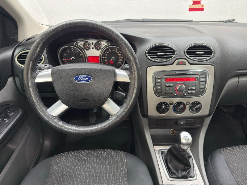 FOCUS 1.6 GLX 8V FLEX 4P MANUAL - 2011 - CAXIAS DO SUL