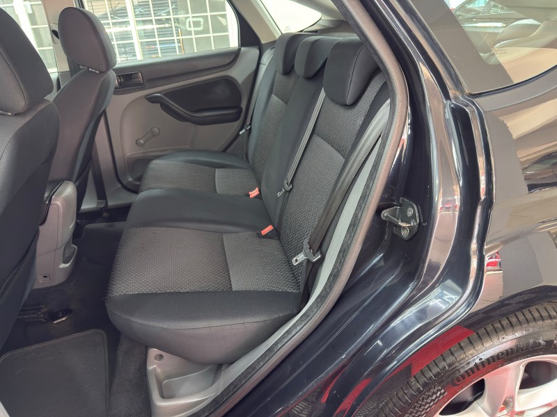 FOCUS 1.6 GLX 8V FLEX 4P MANUAL - 2011 - CAXIAS DO SUL