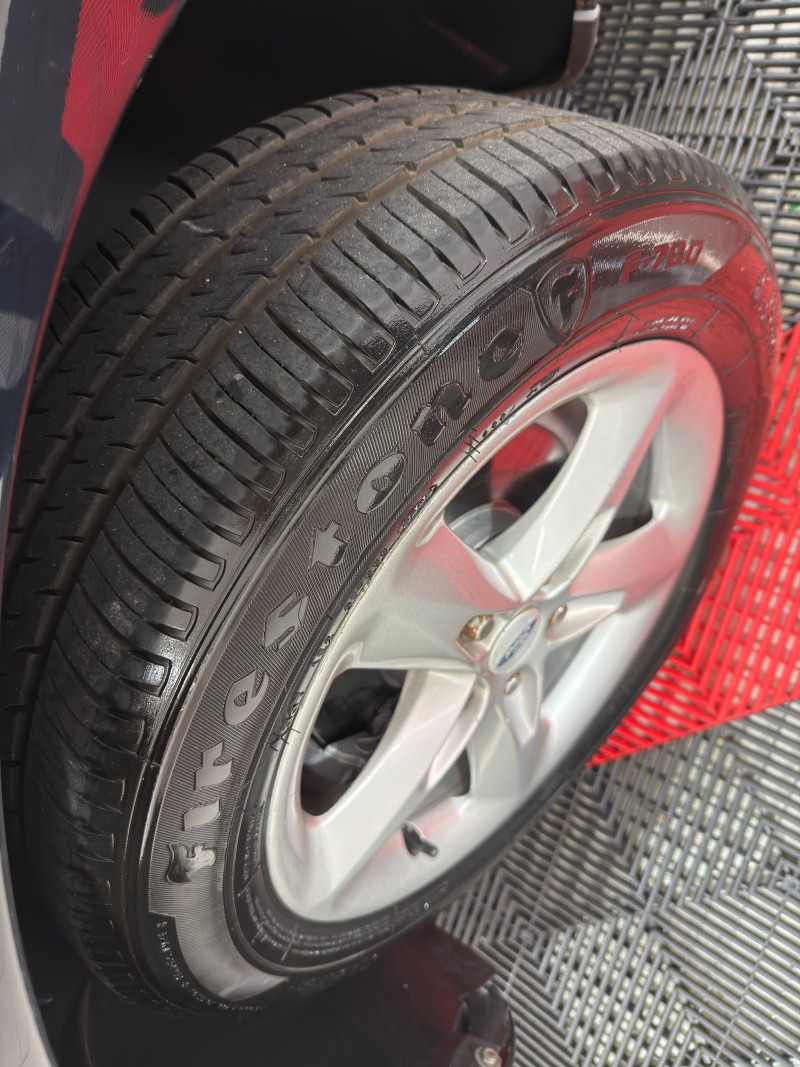 FOCUS 1.6 GLX 8V FLEX 4P MANUAL - 2011 - CAXIAS DO SUL