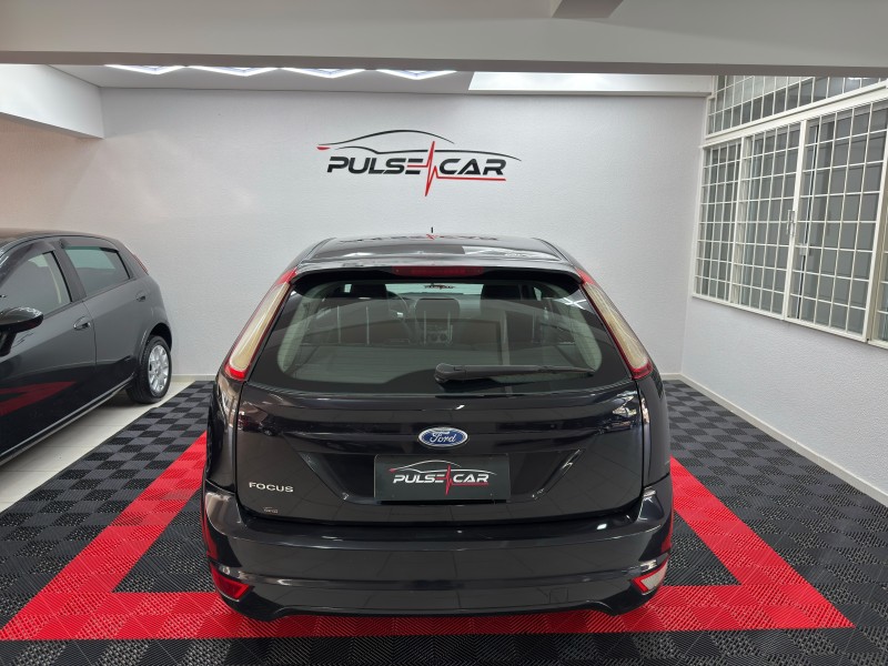 FOCUS 1.6 GLX 8V FLEX 4P MANUAL - 2011 - CAXIAS DO SUL