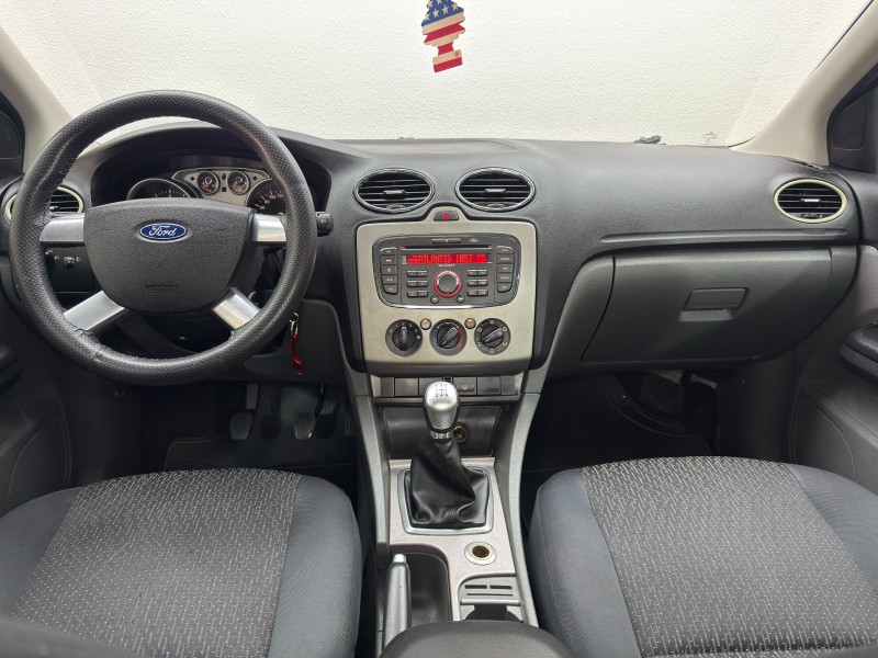 FOCUS 1.6 GLX 8V FLEX 4P MANUAL - 2011 - CAXIAS DO SUL