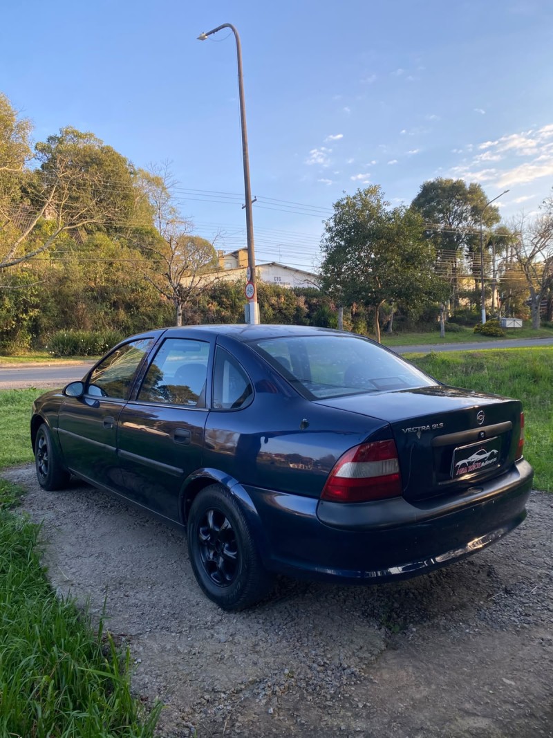 VECTRA 2.0 MPFI CD PLUS 8V GASOLINA 4P MANUAL - 1997 - CAXIAS DO SUL