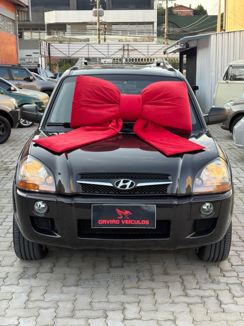 TUCSON 2.0 MPFI GL 16V 142CV 2WD GASOLINA 4P MANUAL - 2011 - CAXIAS DO SUL