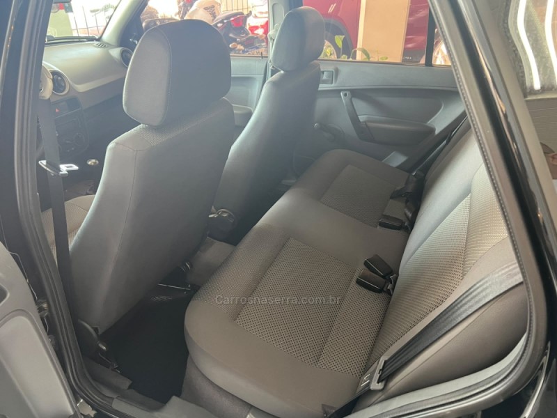 PARATI 1.6 MI 8V FLEX 4P MANUAL G.IV - 2009 - CAXIAS DO SUL