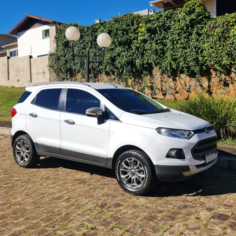 ECOSPORT 1.6 FREESTYLE 16V FLEX 4P MANUAL - 2014 - LAGOA VERMELHA