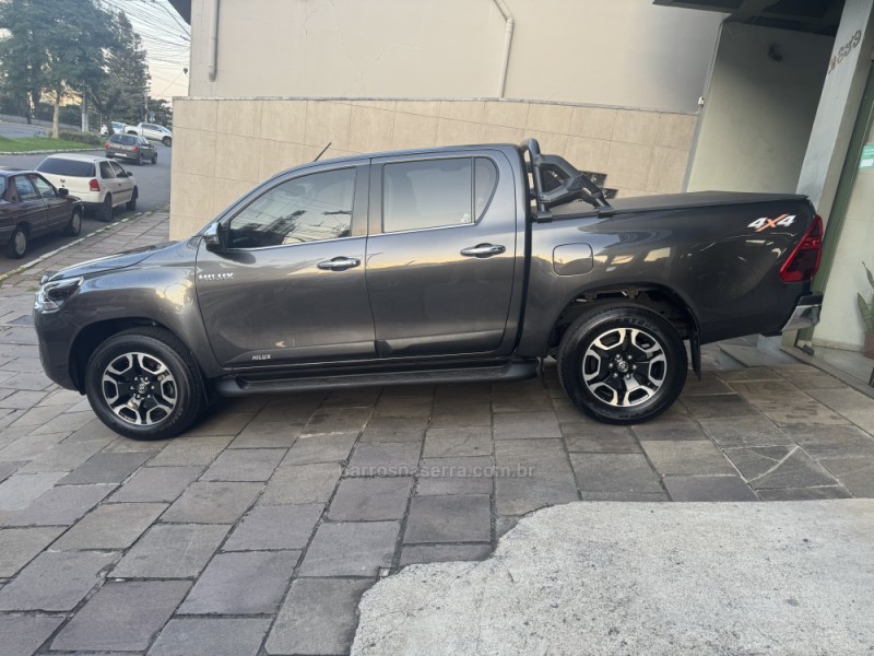 HILUX 2.8 SRX 4X4 CD 16V DIESEL 4P AUTOMÁTICO - 2023 - GARIBALDI
